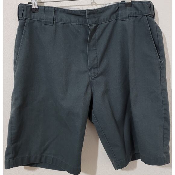 Dickies Charcoal Relaxed Fit Flex Men's Shorts 38 Side Pocket Flat Front - Picture 1 of 6
